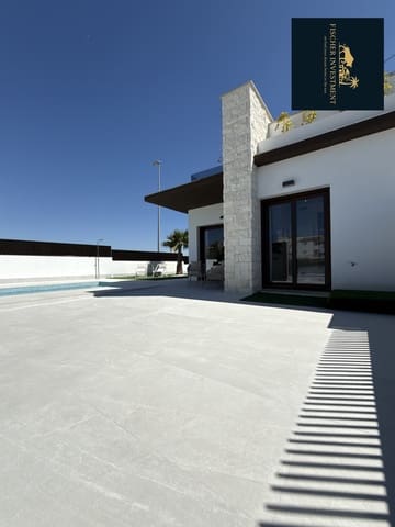 2 soverom Kjedet enebolig til salgs i Desamparados - Hurchillo - Torremendo, Orihuela med svømmebasseng garasje - € 351 000 (Ref: 9756251)