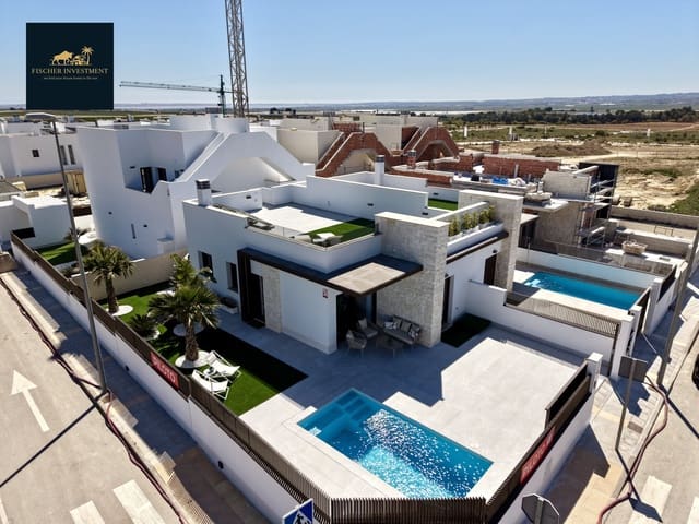 2 soverom Kjedet enebolig til salgs i Desamparados - Hurchillo - Torremendo, Orihuela med svømmebasseng garasje - € 351 000 (Ref: 9756251)