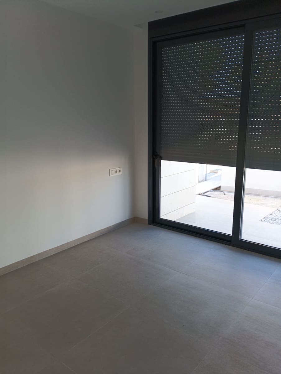 Chalet de 3 habitaciones en Pilar de la Horadada en venta con piscina garaje - 583.900 € (Ref: 9758175)