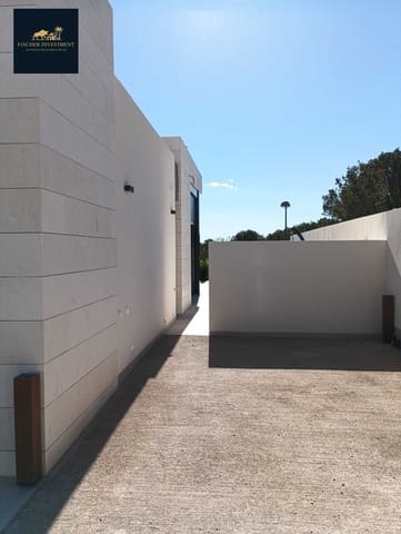 Chalet de 3 habitaciones en Pinar de Campoverde, Pilar de la Horadada en venta con piscina garaje - 583.900 € (Ref: 9758175)