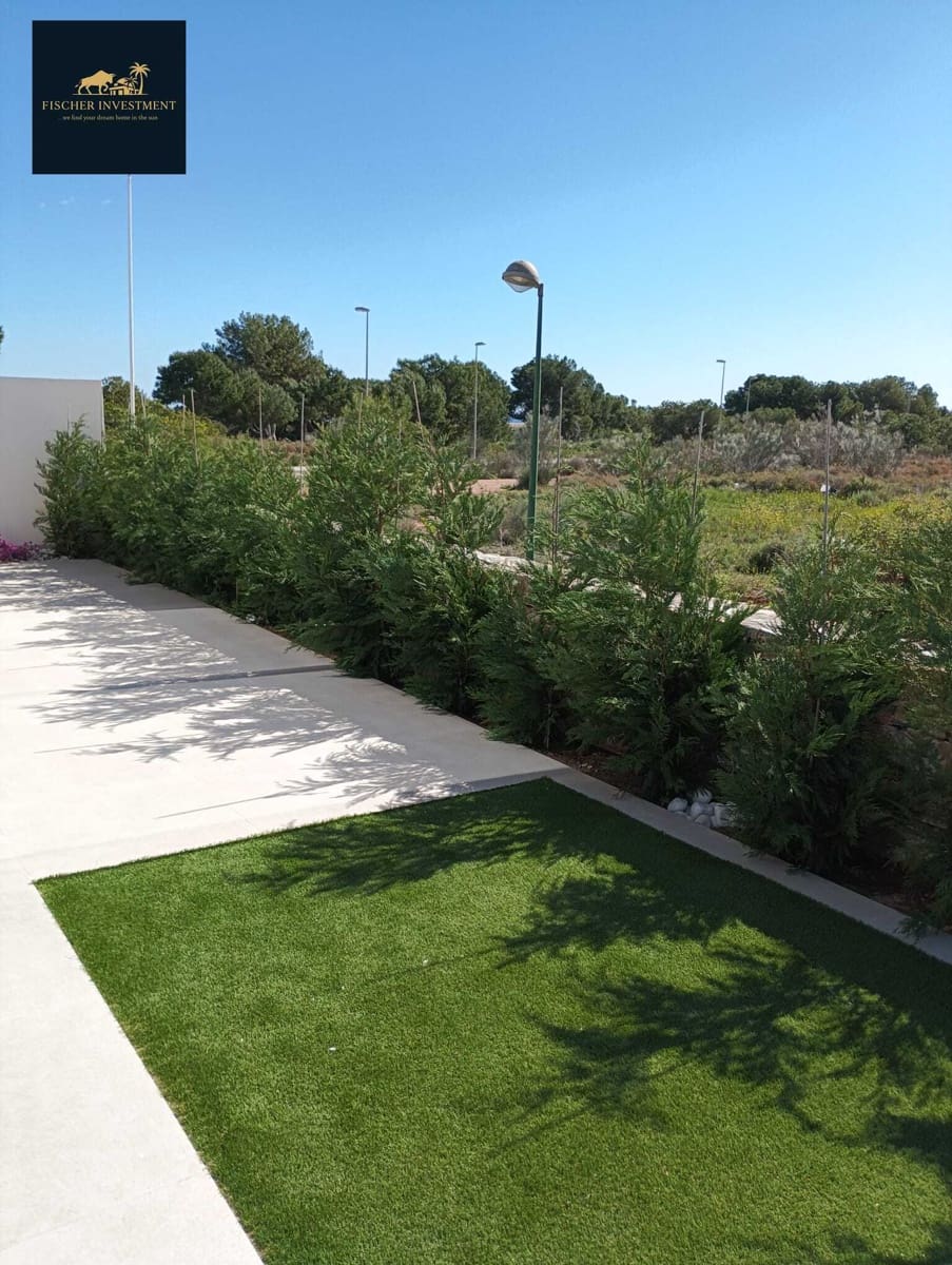 Chalet de 3 habitaciones en Pilar de la Horadada en venta con piscina garaje - 583.900 € (Ref: 9758175)