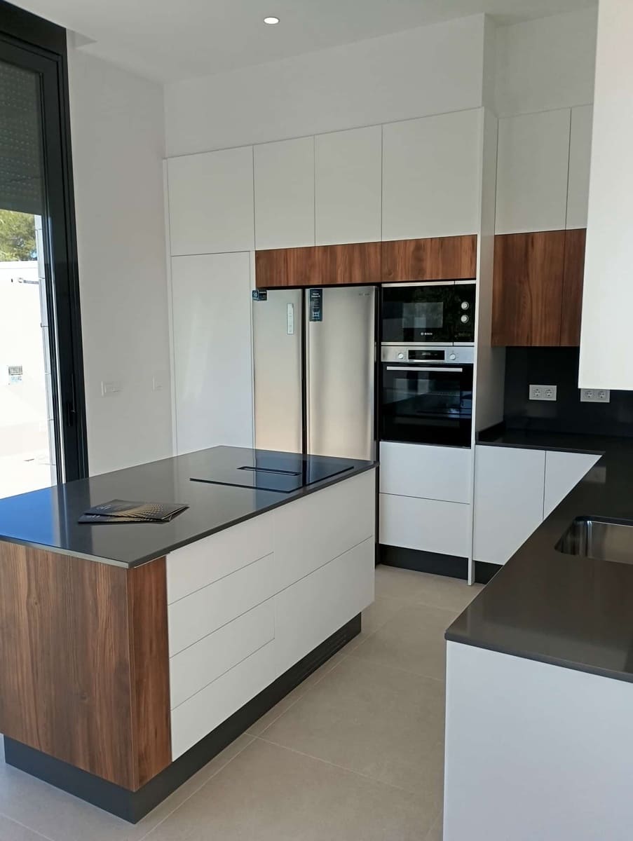 Chalet de 3 habitaciones en Pilar de la Horadada en venta con piscina garaje - 583.900 € (Ref: 9758175)