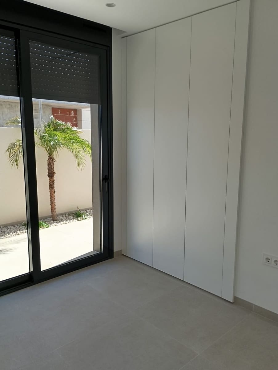 Chalet de 3 habitaciones en Pilar de la Horadada en venta con piscina garaje - 583.900 € (Ref: 9758175)