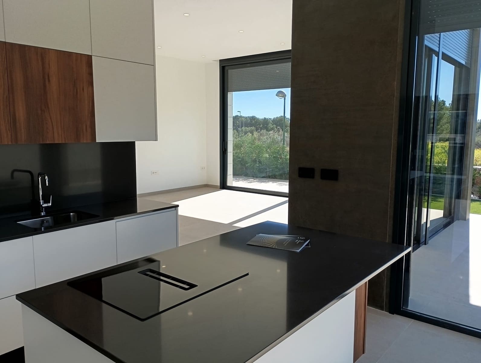 Chalet de 3 habitaciones en Pilar de la Horadada en venta con piscina garaje - 583.900 € (Ref: 9758175)