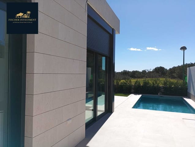 Chalet de 3 habitaciones en Pinar de Campoverde, Pilar de la Horadada en venta con piscina garaje - 583.900 € (Ref: 9758175)