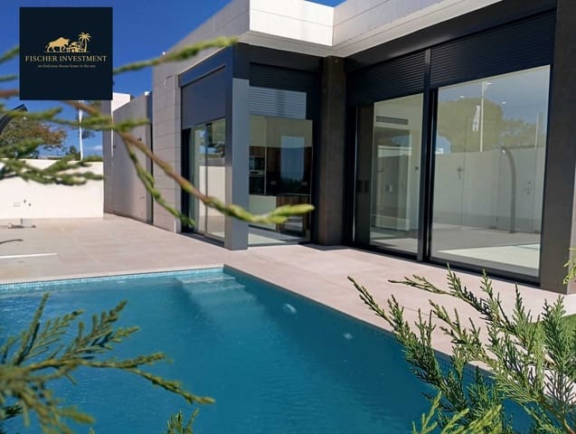 Chalet de 3 habitaciones en Pinar de Campoverde, Pilar de la Horadada en venta con piscina garaje - 583.900 € (Ref: 9758175)