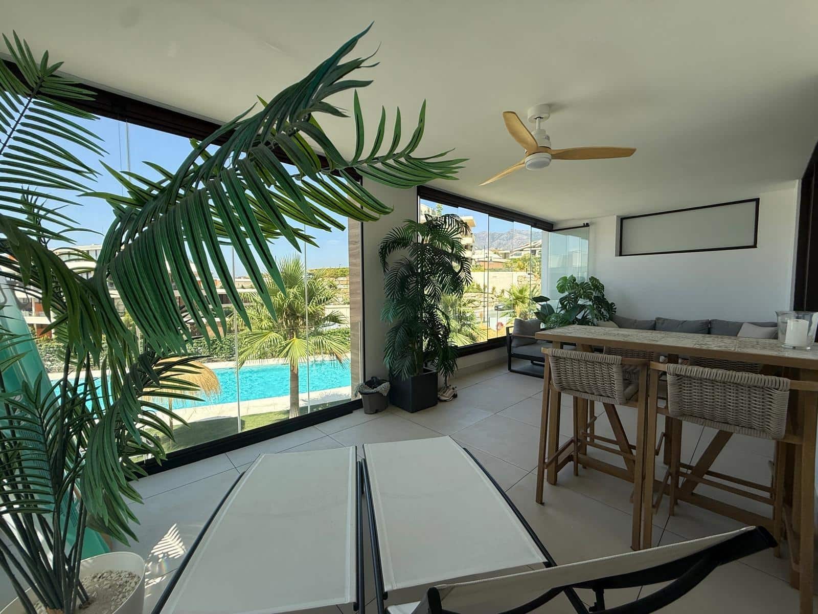 2 soveværelse Lejlighed til salg i Fuengirola med swimmingpool garage - € 549.000 (Ref: 10120234)
