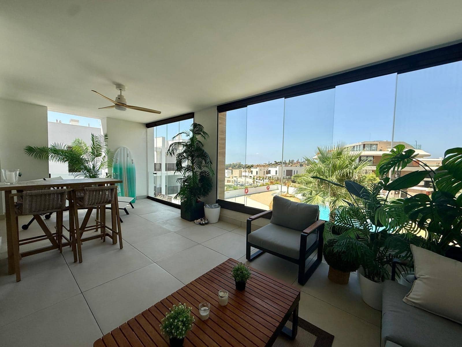 2 soveværelse Lejlighed til salg i Fuengirola med swimmingpool garage - € 549.000 (Ref: 10120234)