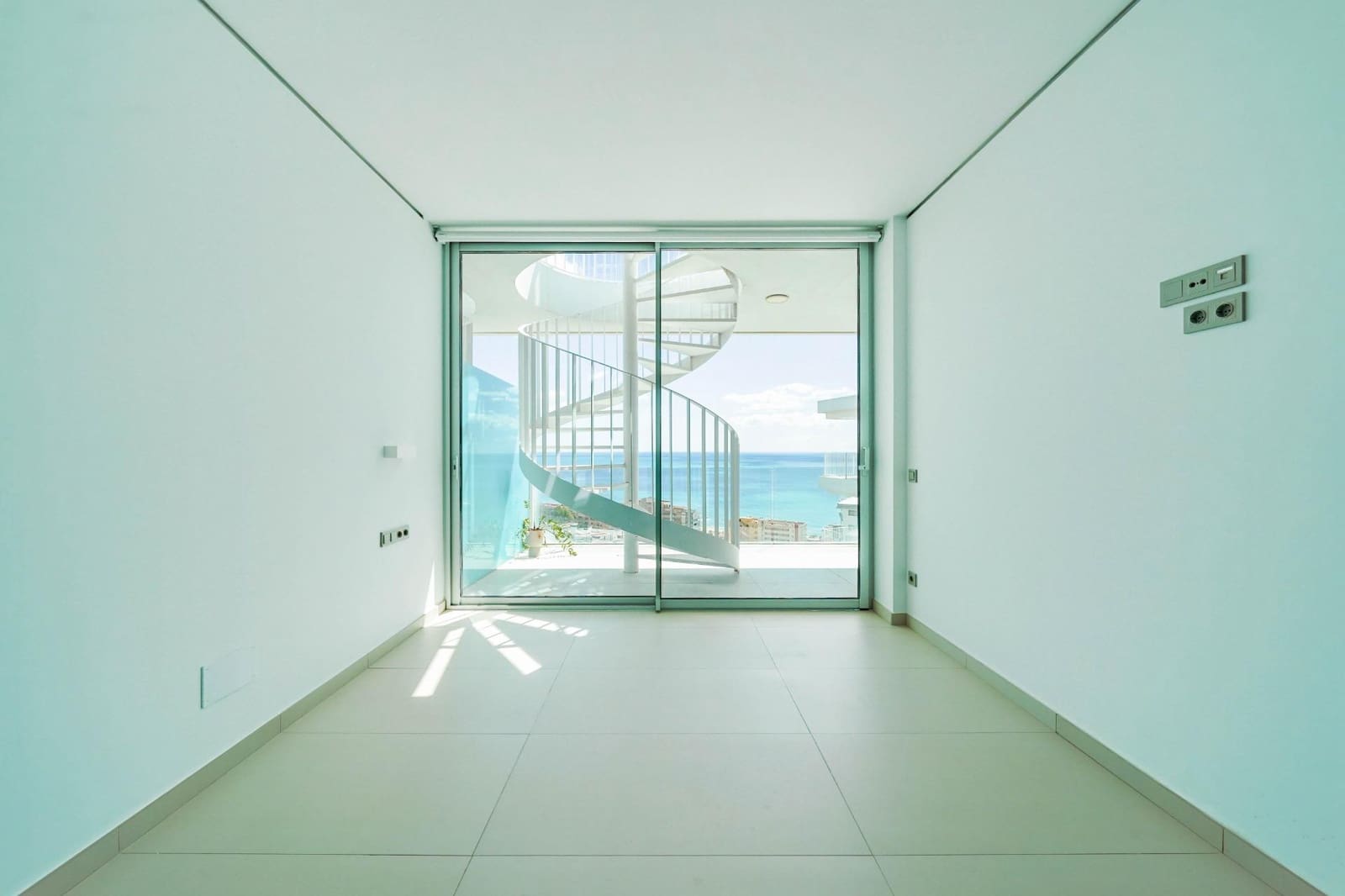 2 slaapkamer Penthouse te koop in Carvajal met zwembad garage - € 775.000 (Ref: 10120236)