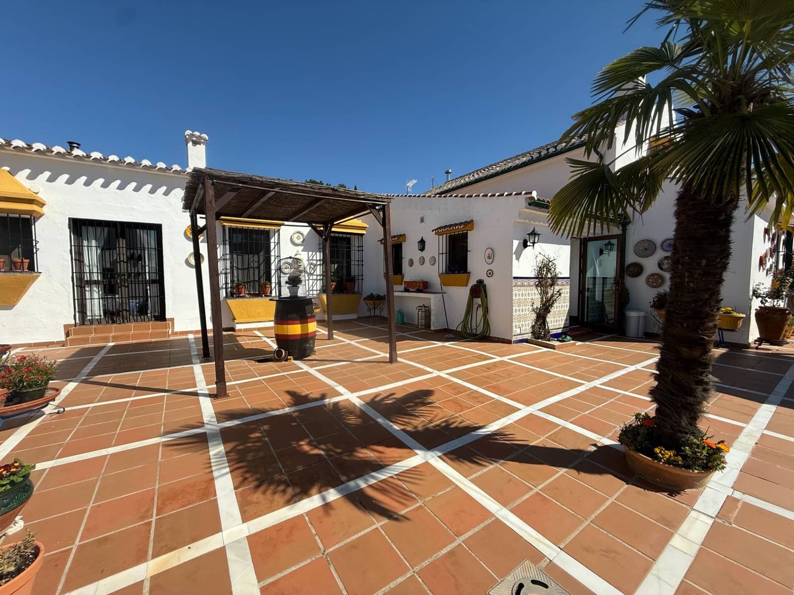 6 slaapkamer Finca/Landhuis te koop in Villanueva del Rosario met zwembad - € 950.000 (Ref: 10166699)