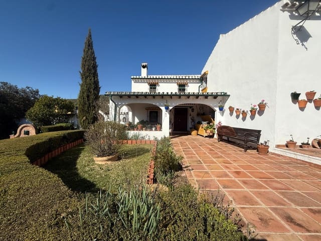 6 slaapkamer Finca/Landhuis te koop in Villanueva del Rosario met zwembad - € 950.000 (Ref: 10166699)