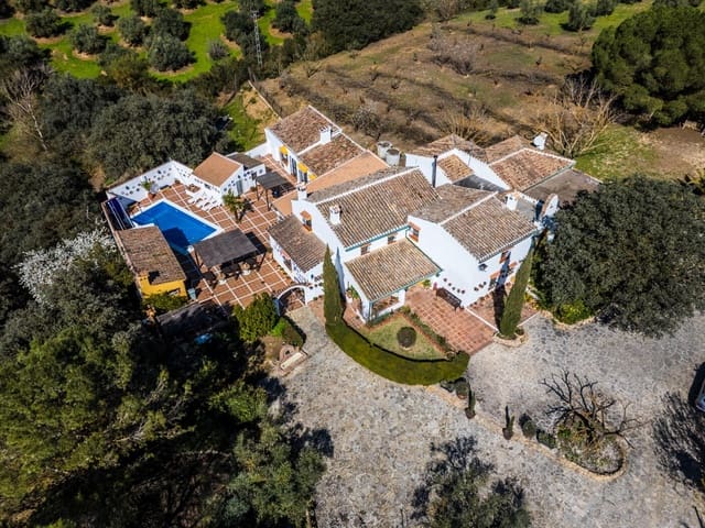 6 slaapkamer Finca/Landhuis te koop in Villanueva del Rosario met zwembad - € 950.000 (Ref: 10166699)