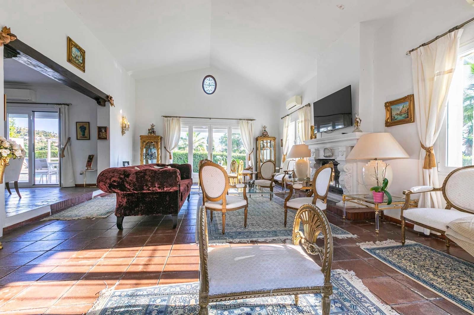 4 Zimmer Villa zu verkaufen in La Quinta mit Pool Garage - 1.395.000 € (Ref: 10180640)