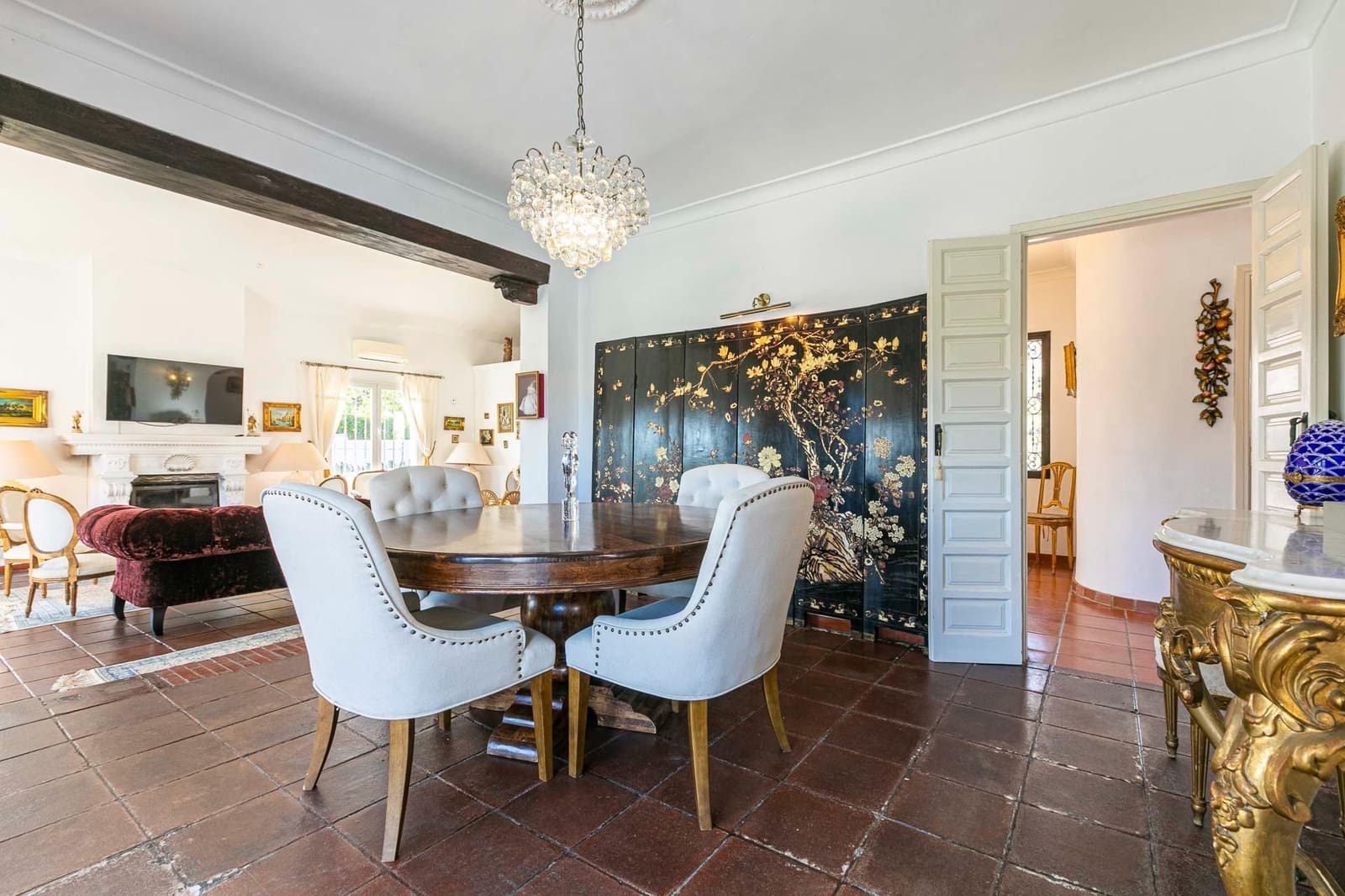 4 Zimmer Villa zu verkaufen in La Quinta mit Pool Garage - 1.395.000 € (Ref: 10180640)