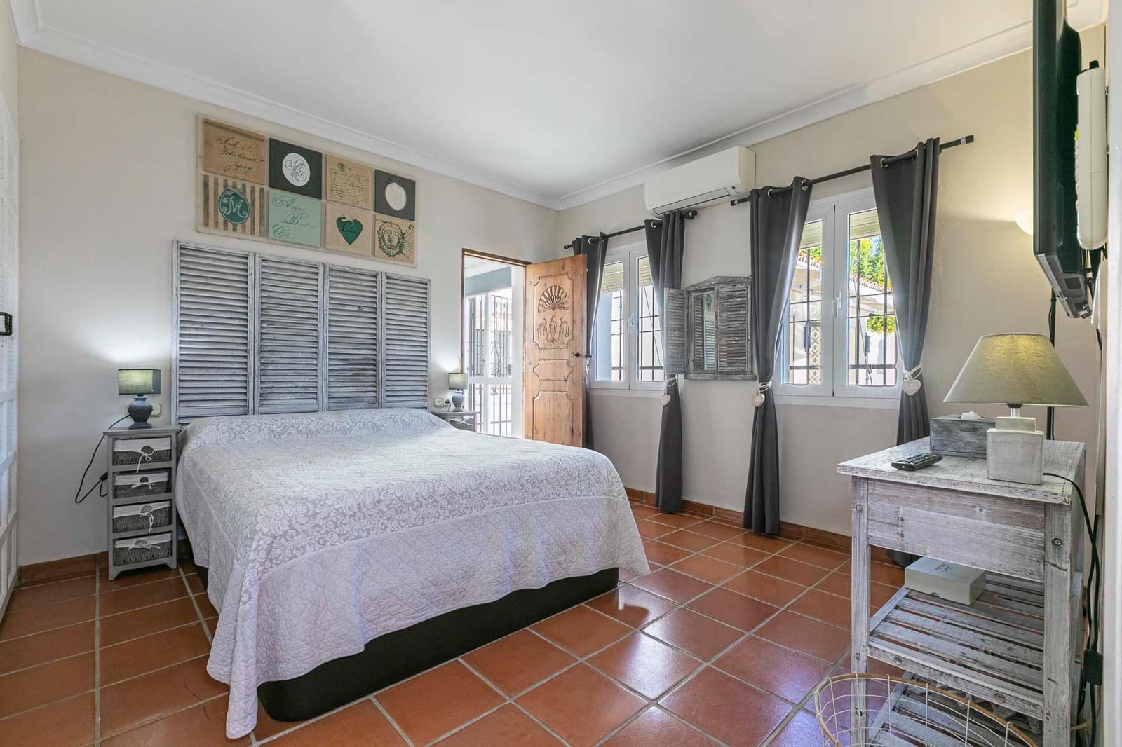 4 Zimmer Villa zu verkaufen in La Quinta mit Pool Garage - 1.395.000 € (Ref: 10180640)