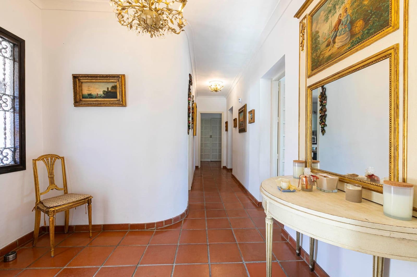4 Zimmer Villa zu verkaufen in La Quinta mit Pool Garage - 1.395.000 € (Ref: 10180640)