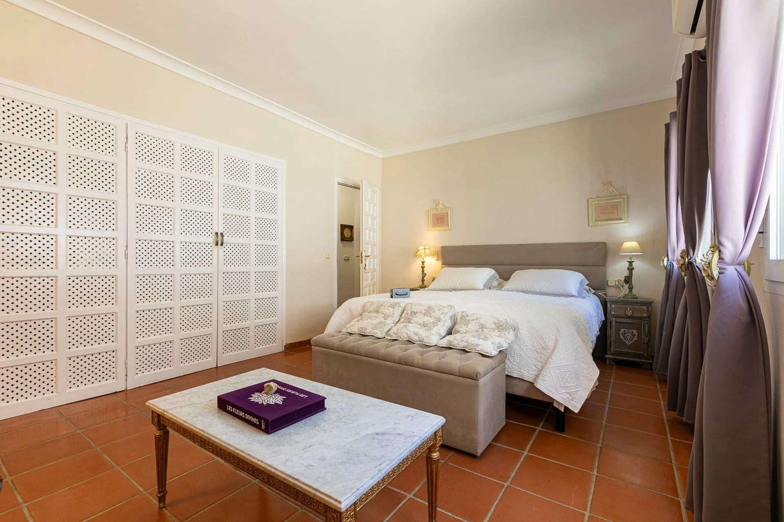 4 Zimmer Villa zu verkaufen in La Quinta mit Pool Garage - 1.395.000 € (Ref: 10180640)
