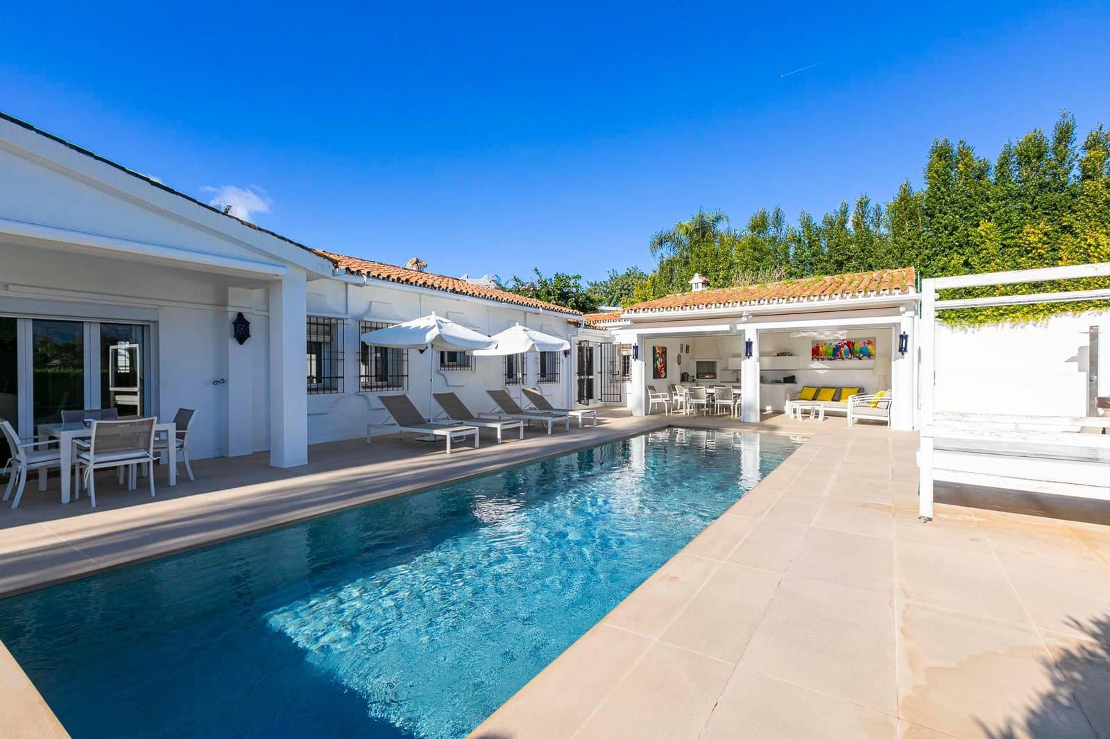 4 Zimmer Villa zu verkaufen in La Quinta mit Pool Garage - 1.395.000 € (Ref: 10180640)