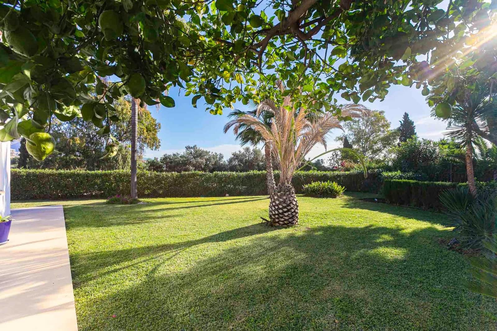 4 Zimmer Villa zu verkaufen in La Quinta mit Pool Garage - 1.395.000 € (Ref: 10180640)
