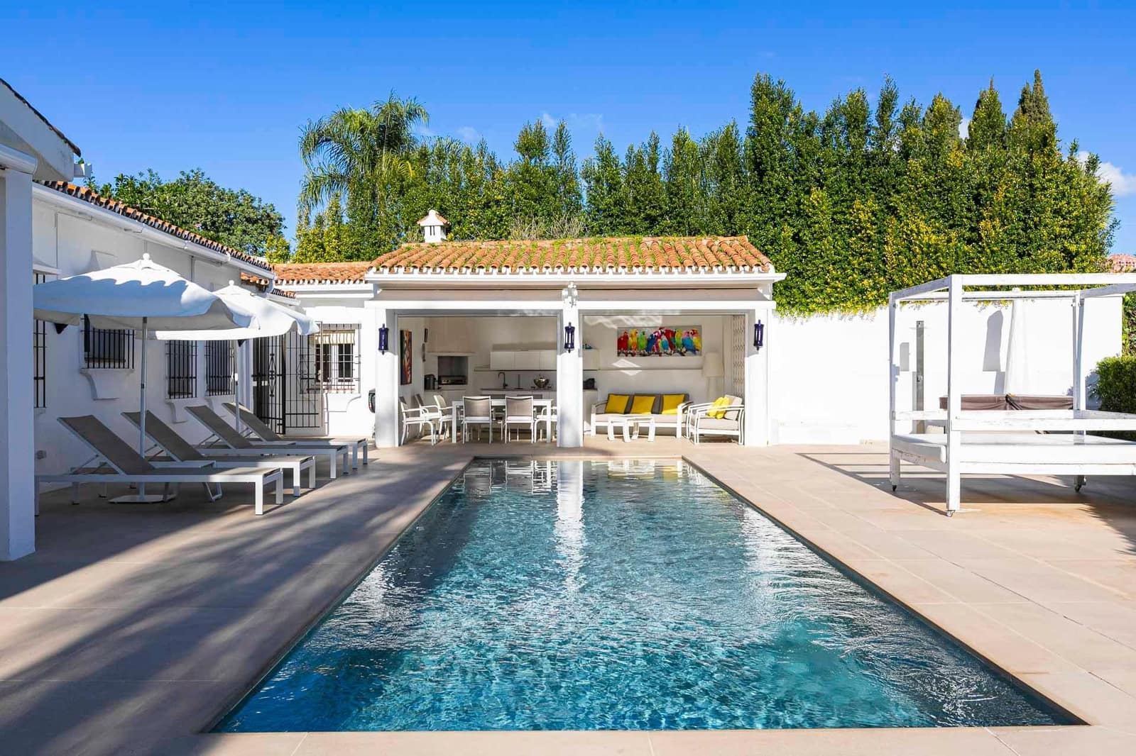 4 Zimmer Villa zu verkaufen in La Quinta mit Pool Garage - 1.395.000 € (Ref: 10180640)