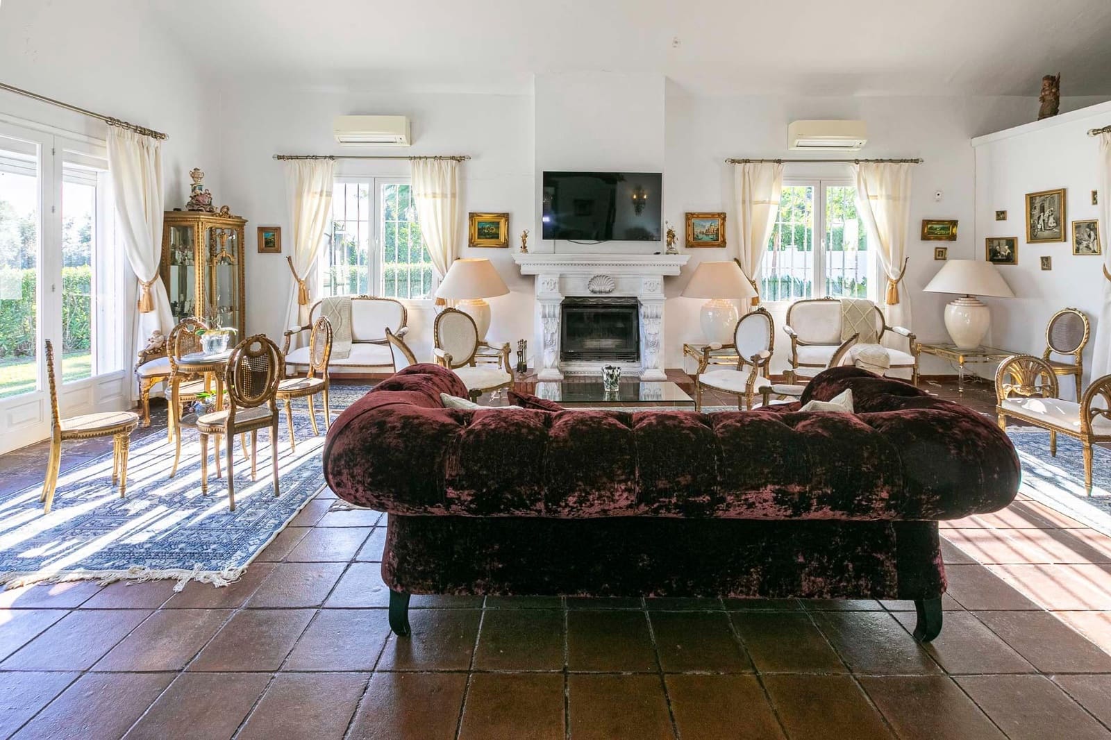 4 Zimmer Villa zu verkaufen in La Quinta mit Pool Garage - 1.395.000 € (Ref: 10180640)