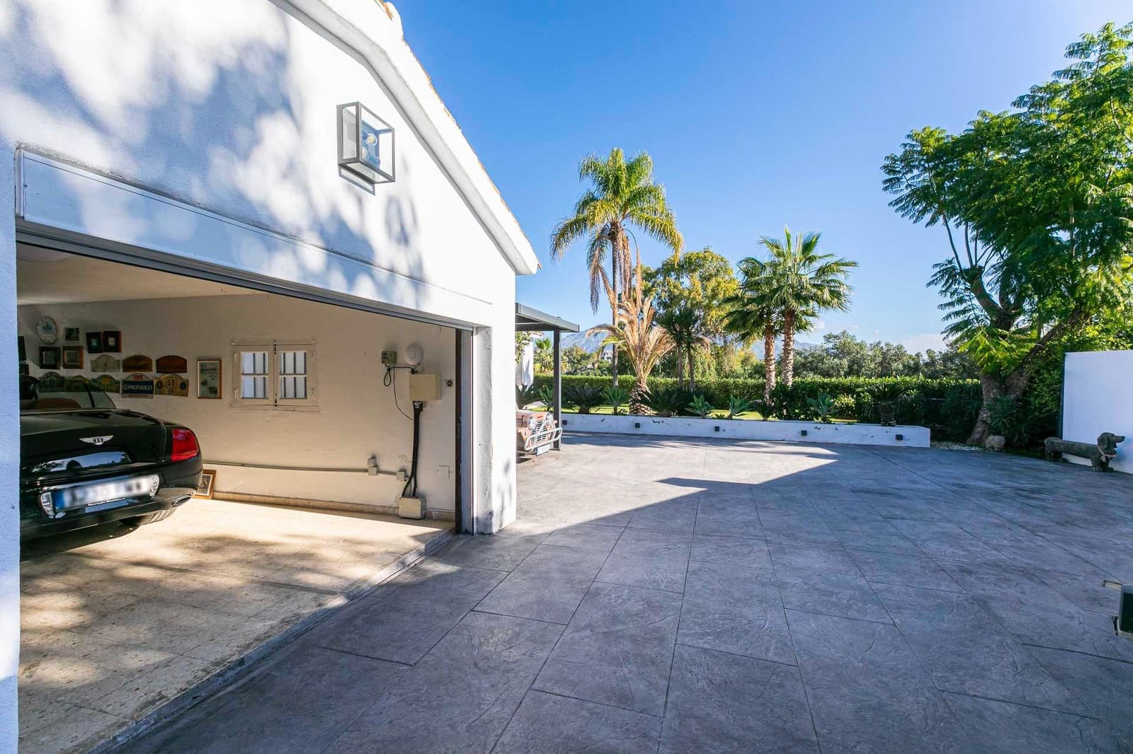 4 Zimmer Villa zu verkaufen in La Quinta mit Pool Garage - 1.395.000 € (Ref: 10180640)