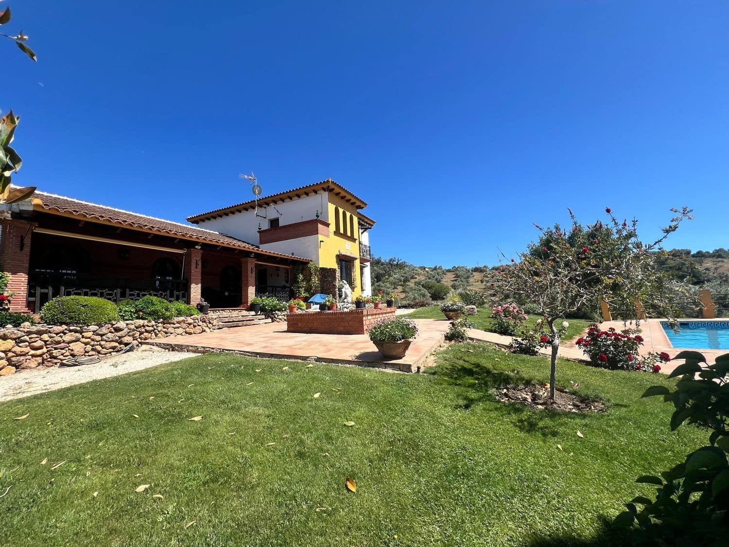 4 sovrum Finca/Hus på landet till salu i Villanueva del Rosario med pool - 890 000 € (Ref: 9014959)