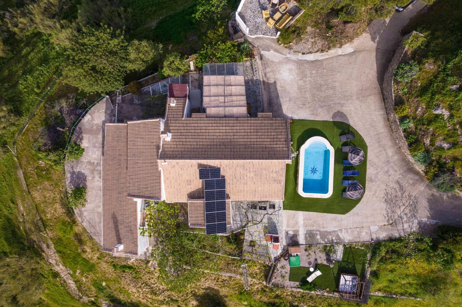 5 sovrum Finca/Hus på landet till salu i Casabermeja med pool - 395 000 € (Ref: 9014970)