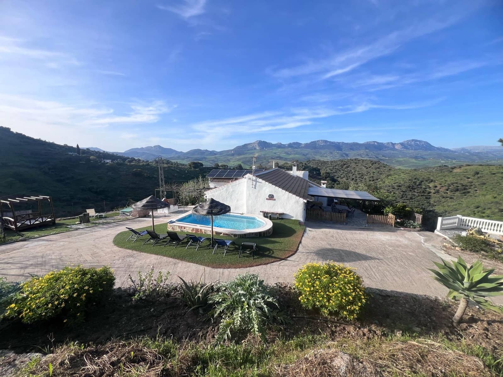 5 sovrum Finca/Hus på landet till salu i Casabermeja med pool - 395 000 € (Ref: 9014970)