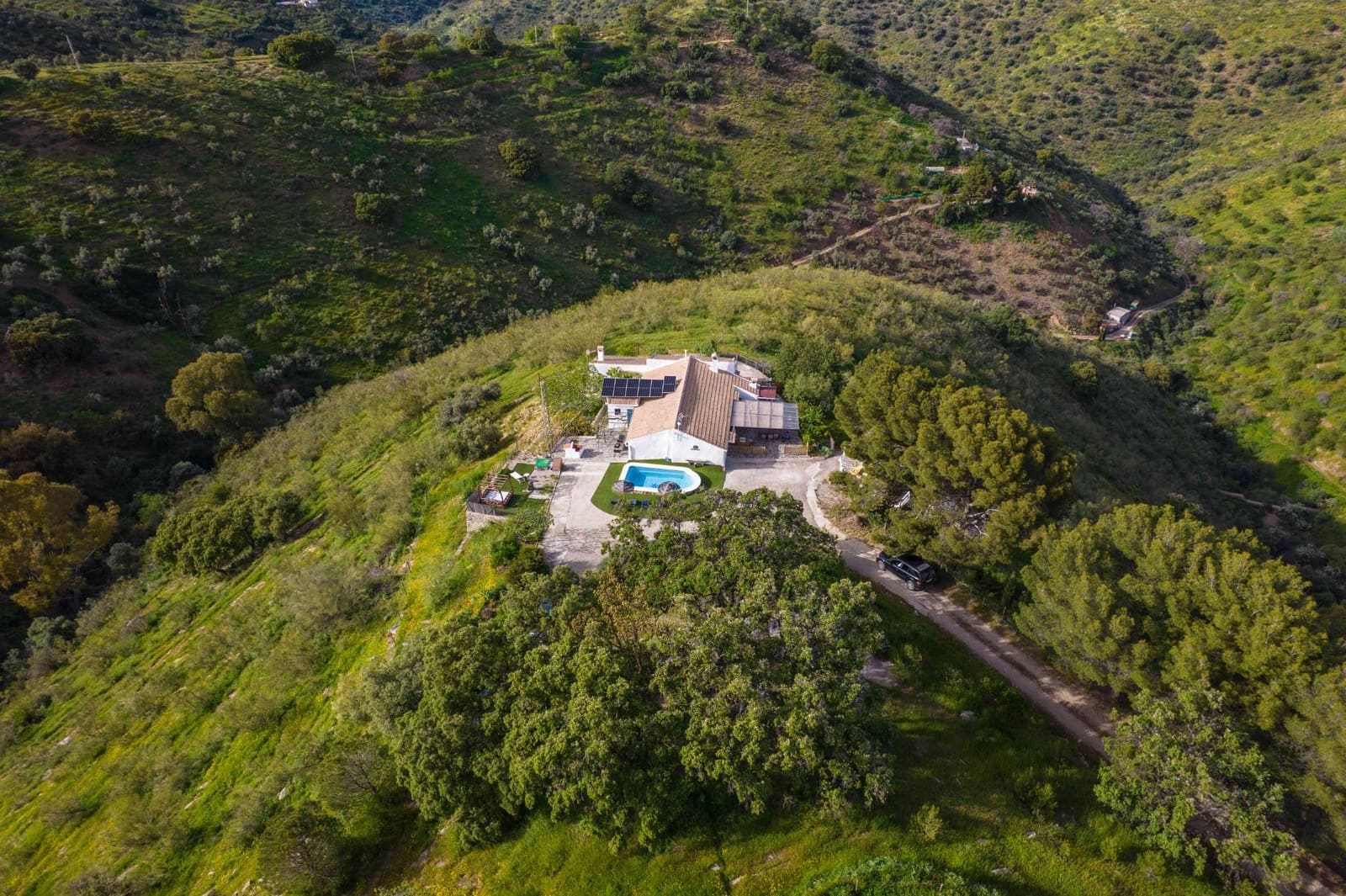 5 sovrum Finca/Hus på landet till salu i Casabermeja med pool - 395 000 € (Ref: 9014970)