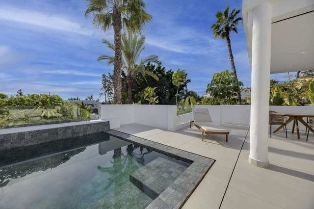 4 soverom Hus til salgs i El Paraiso, Estepona med svømmebasseng garasje - € 890 000 (Ref: 9032216)