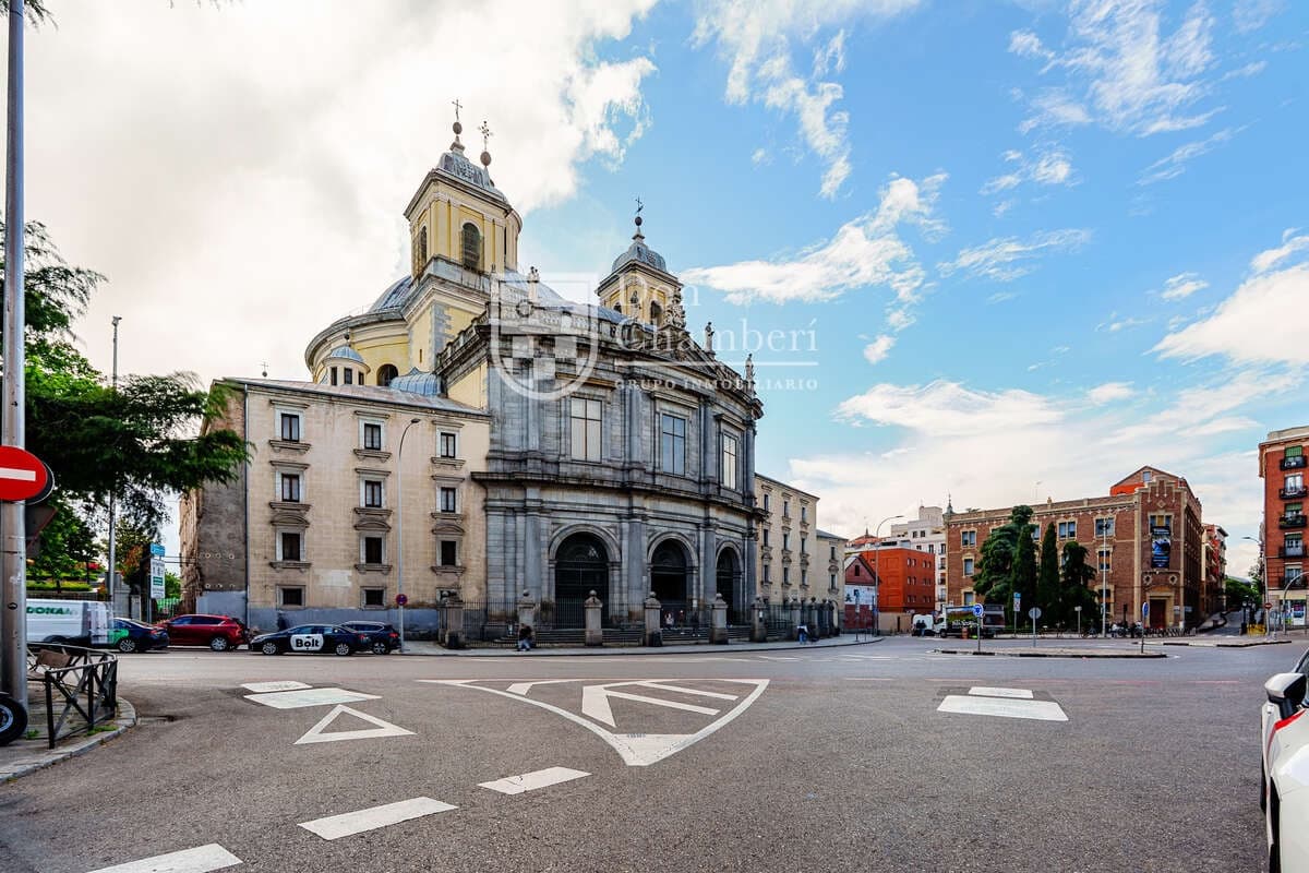 3 sypialnia Mieszkanie do wynajęcia w Miasto Madryt - 2 000 € (Ref: 10031393)