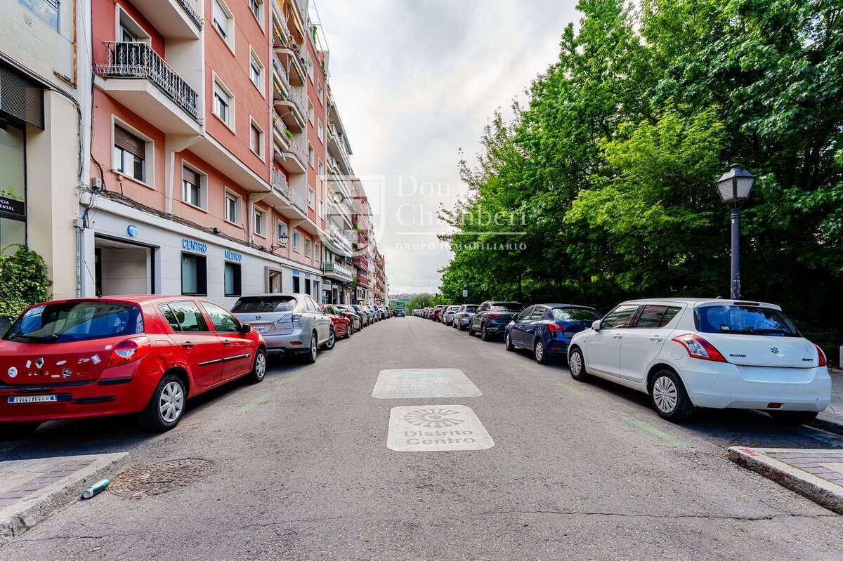 3 sypialnia Mieszkanie do wynajęcia w Miasto Madryt - 2 000 € (Ref: 10031393)