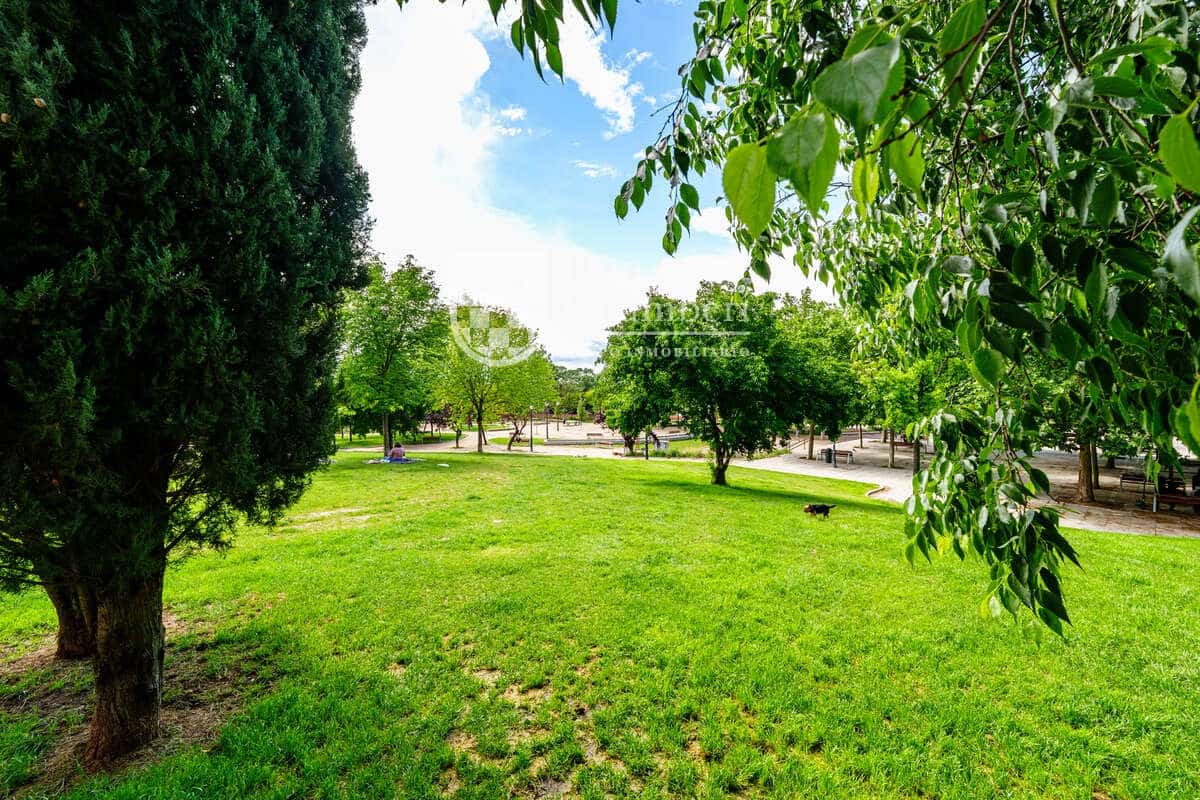 3 sypialnia Mieszkanie do wynajęcia w Miasto Madryt - 2 000 € (Ref: 10031393)