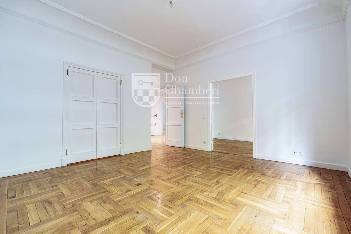 3 Zimmer Wohnung zu vermieten in Madrid Stadt - 2.850 € (Ref: 10040283)