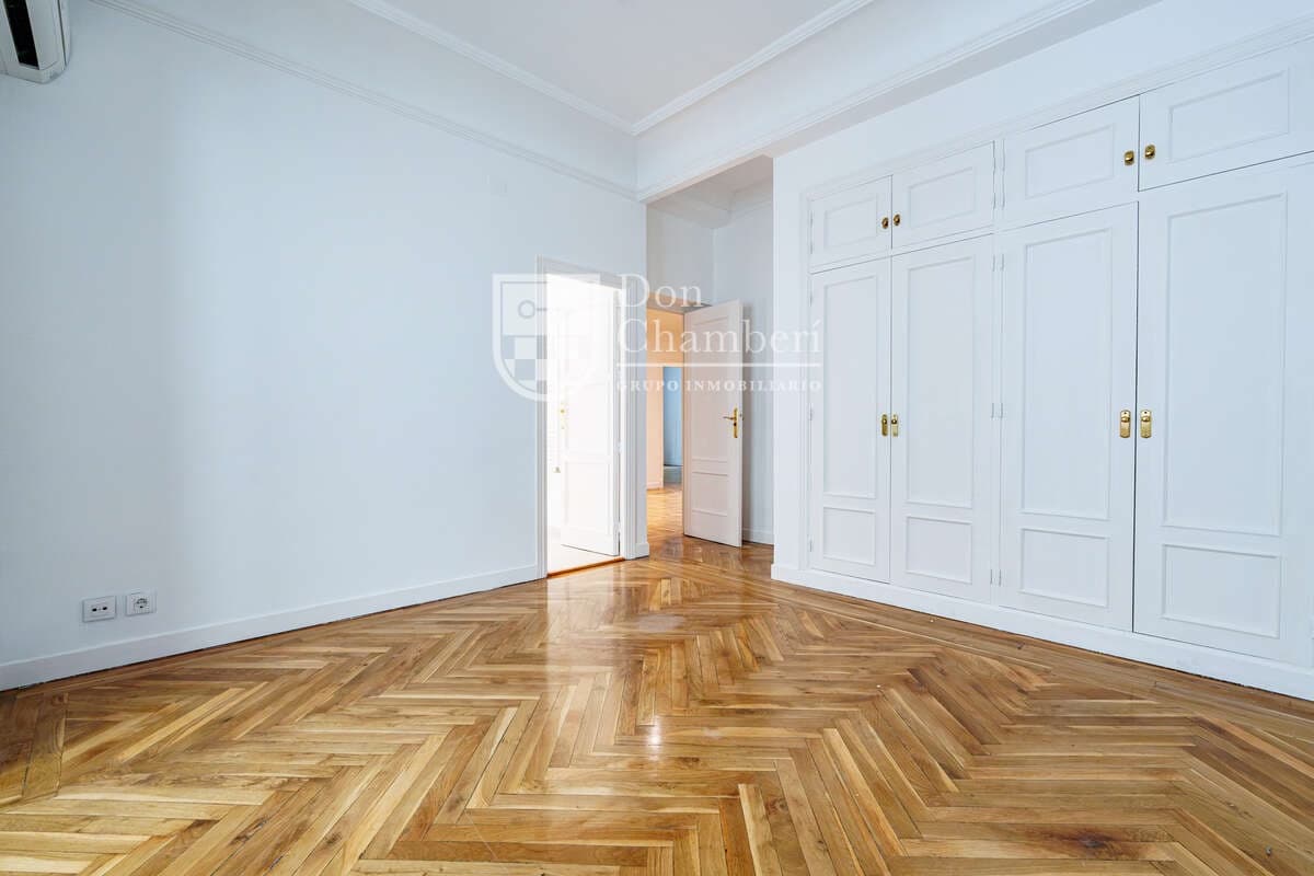 3 Zimmer Wohnung zu vermieten in Madrid Stadt - 2.850 € (Ref: 10040283)