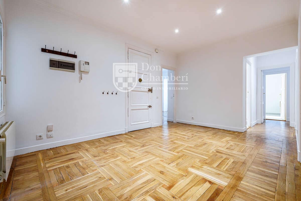 3 Zimmer Wohnung zu vermieten in Madrid Stadt - 2.850 € (Ref: 10040283)