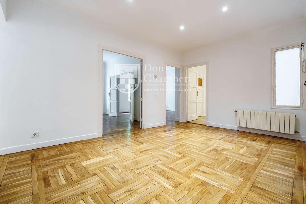 3 Zimmer Wohnung zu vermieten in Madrid Stadt - 2.850 € (Ref: 10040283)