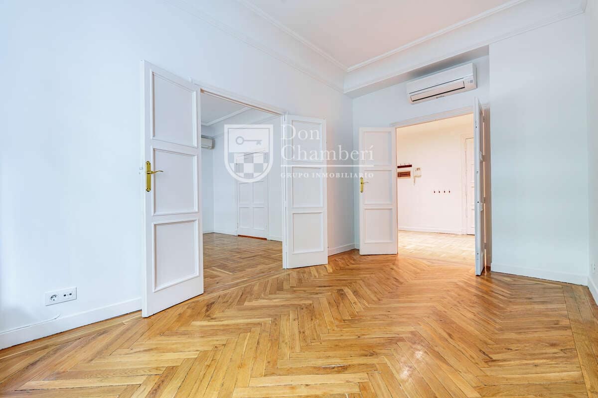 3 Zimmer Wohnung zu vermieten in Madrid Stadt - 2.850 € (Ref: 10040283)