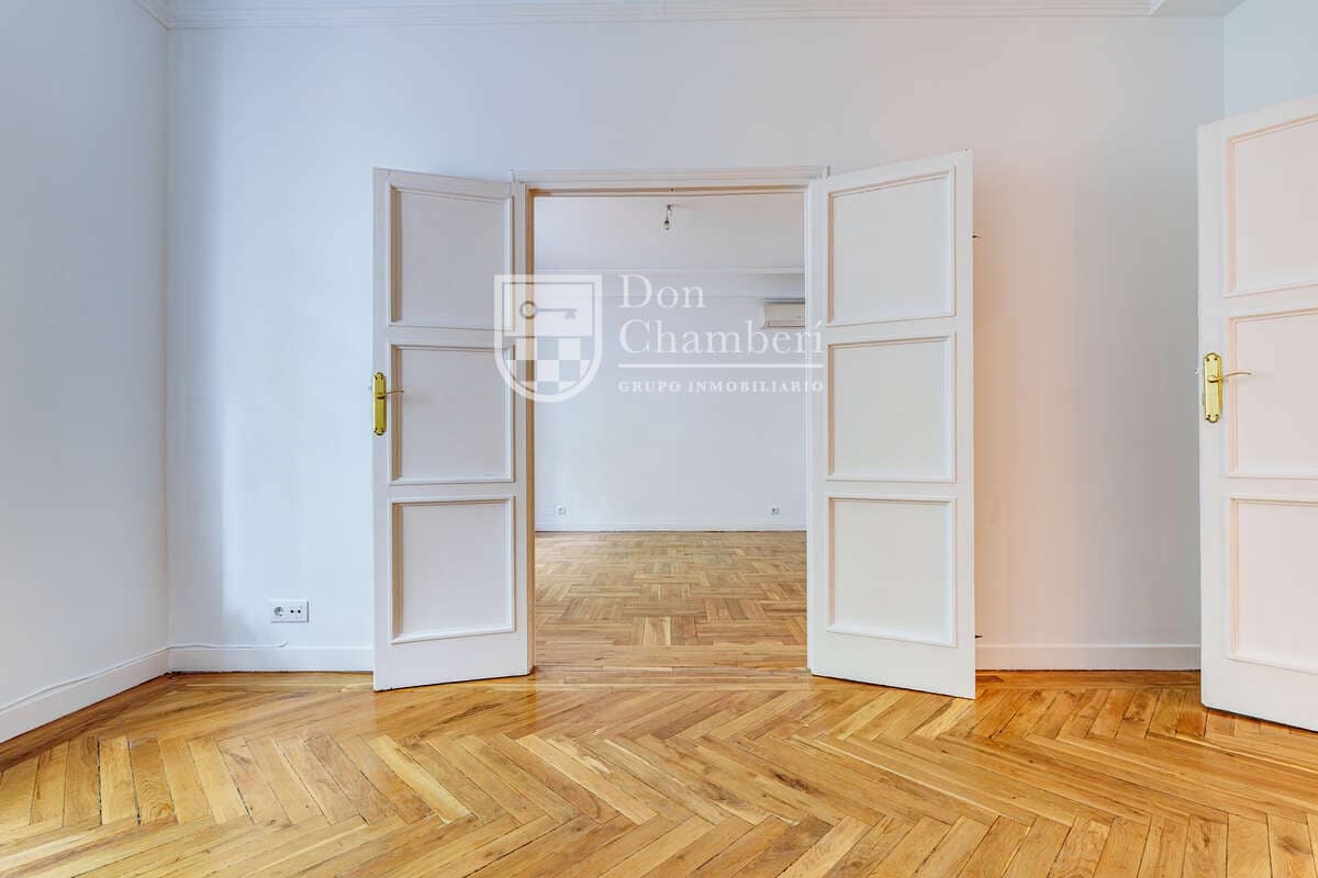 3 Zimmer Wohnung zu vermieten in Madrid Stadt - 2.850 € (Ref: 10040283)