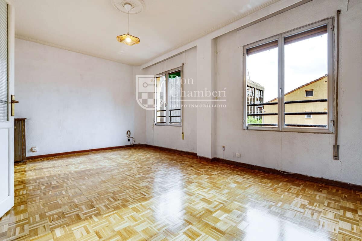 Piso de 3 habitaciones en Madrid ciudad en venta - 900.000 € (Ref: 10040285)