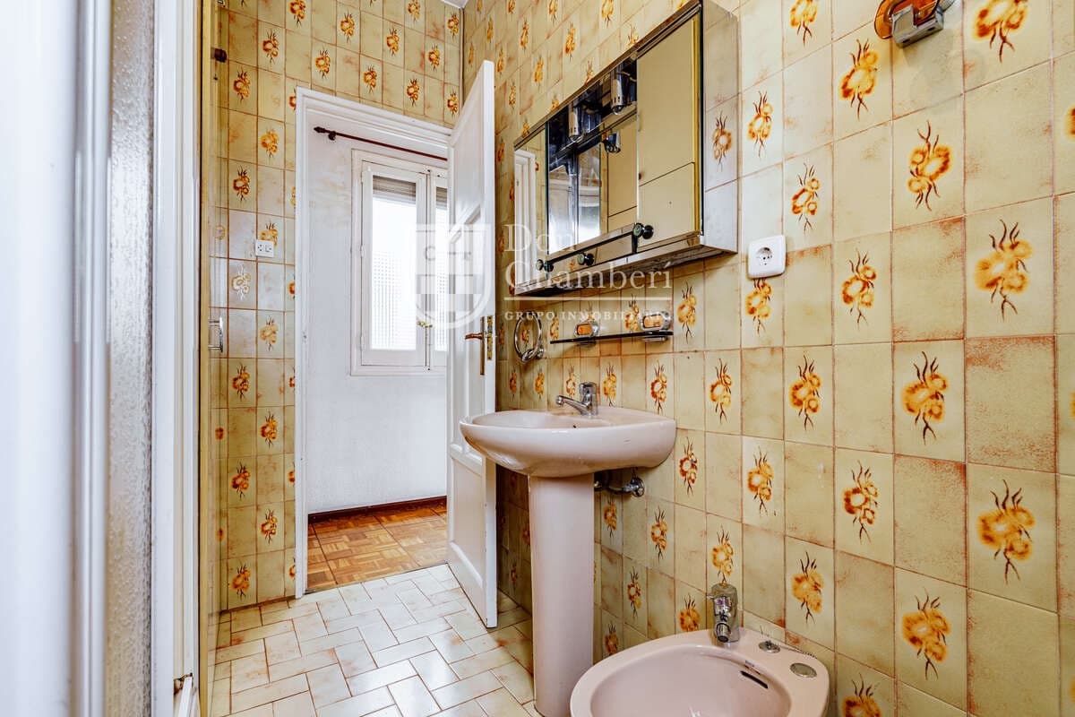 Piso de 3 habitaciones en Madrid ciudad en venta - 900.000 € (Ref: 10040285)