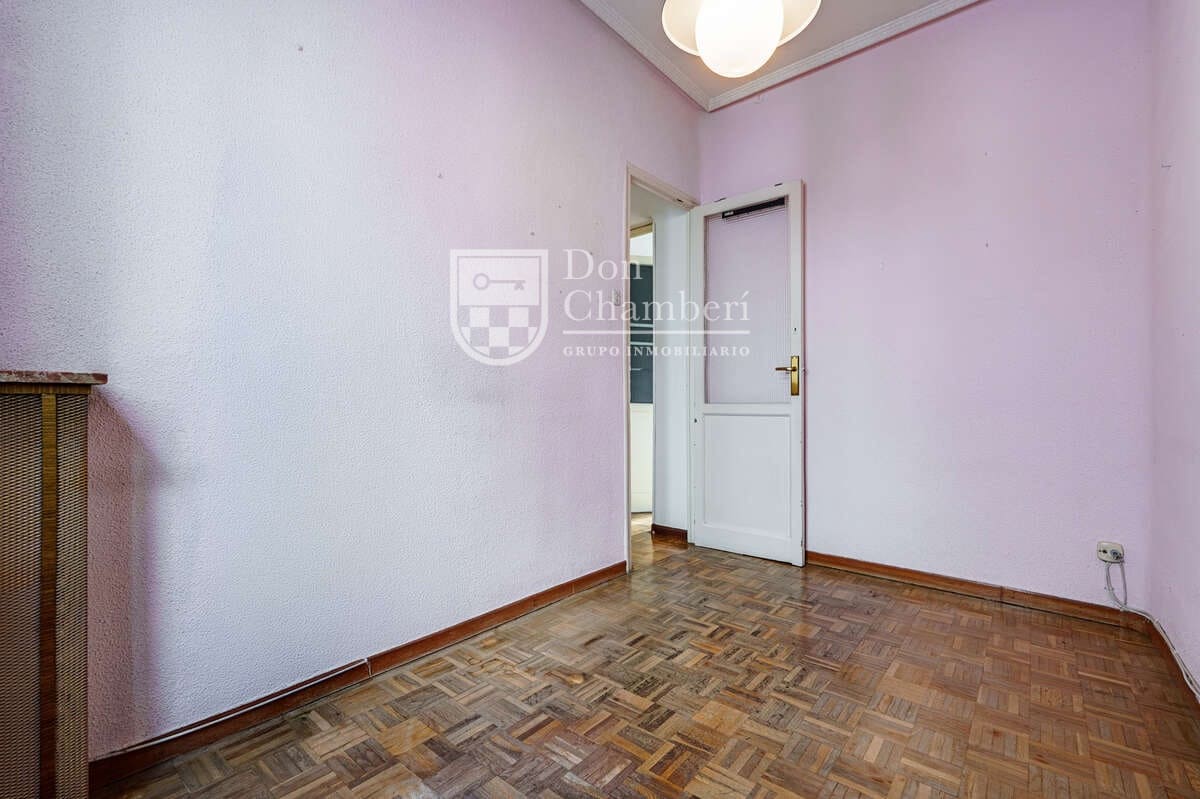 Piso de 3 habitaciones en Madrid ciudad en venta - 900.000 € (Ref: 10040285)