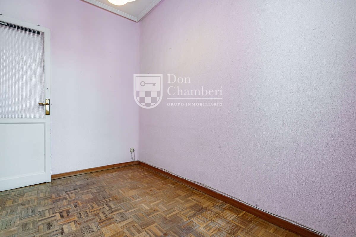 Piso de 3 habitaciones en Madrid ciudad en venta - 900.000 € (Ref: 10040285)
