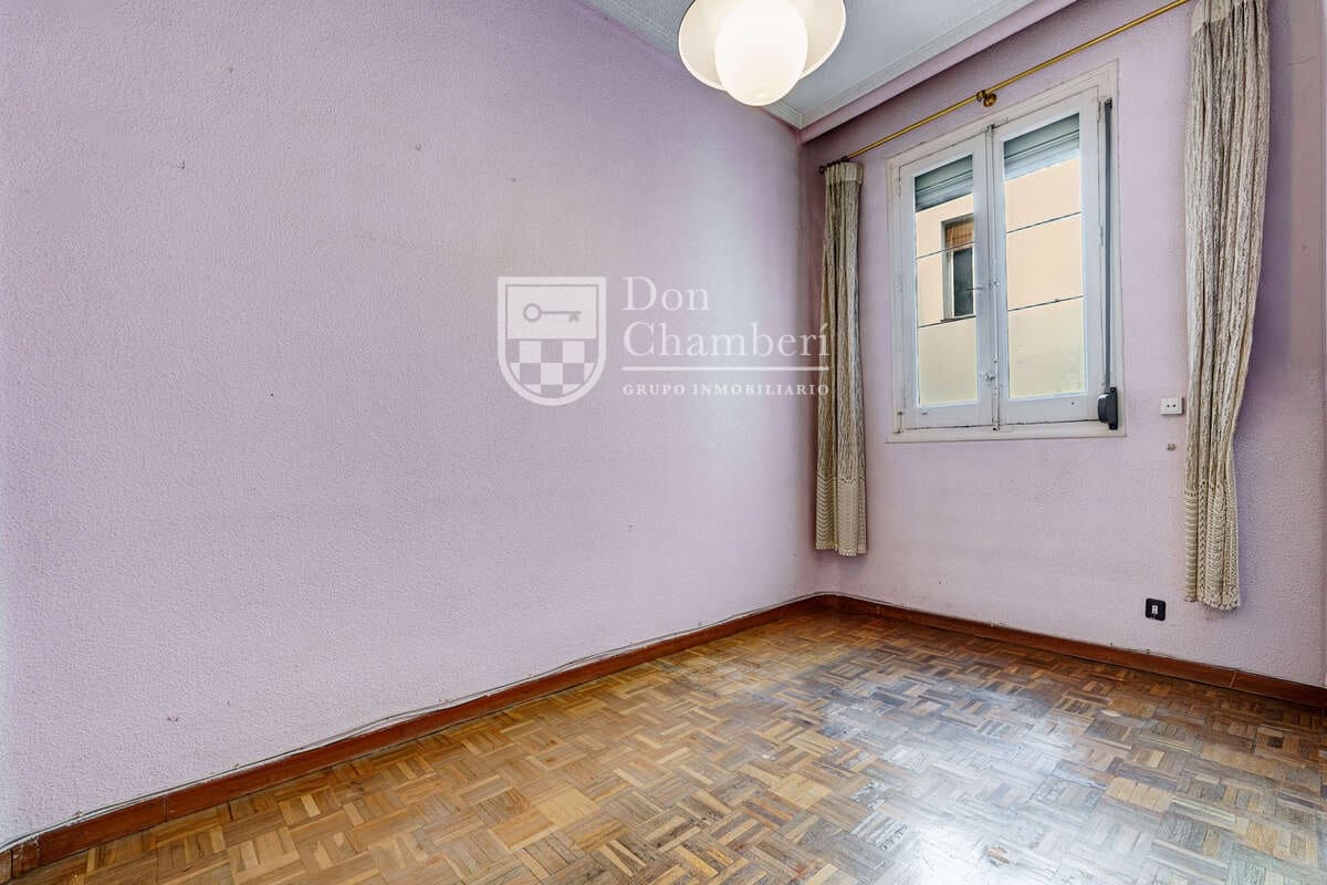 Piso de 3 habitaciones en Madrid ciudad en venta - 900.000 € (Ref: 10040285)