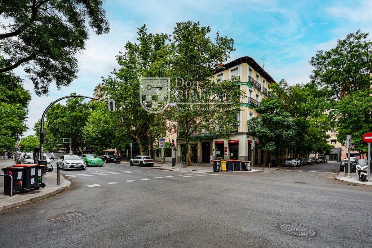 Piso de 3 habitaciones en Madrid ciudad en venta - 900.000 € (Ref: 10040285)