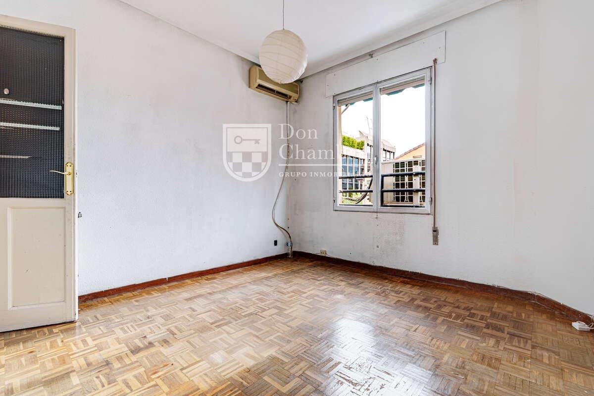 Piso de 3 habitaciones en Madrid ciudad en venta - 900.000 € (Ref: 10040285)
