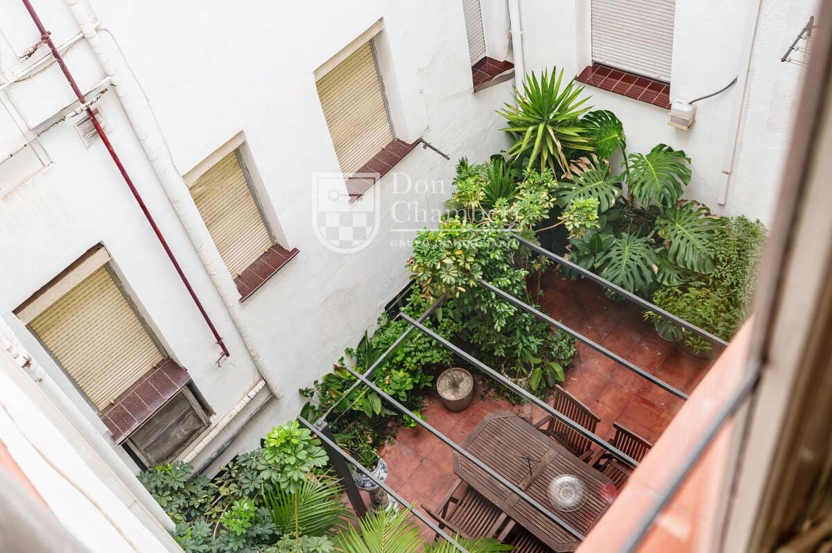 Piso de 3 habitaciones en Madrid ciudad en venta - 900.000 € (Ref: 10040285)