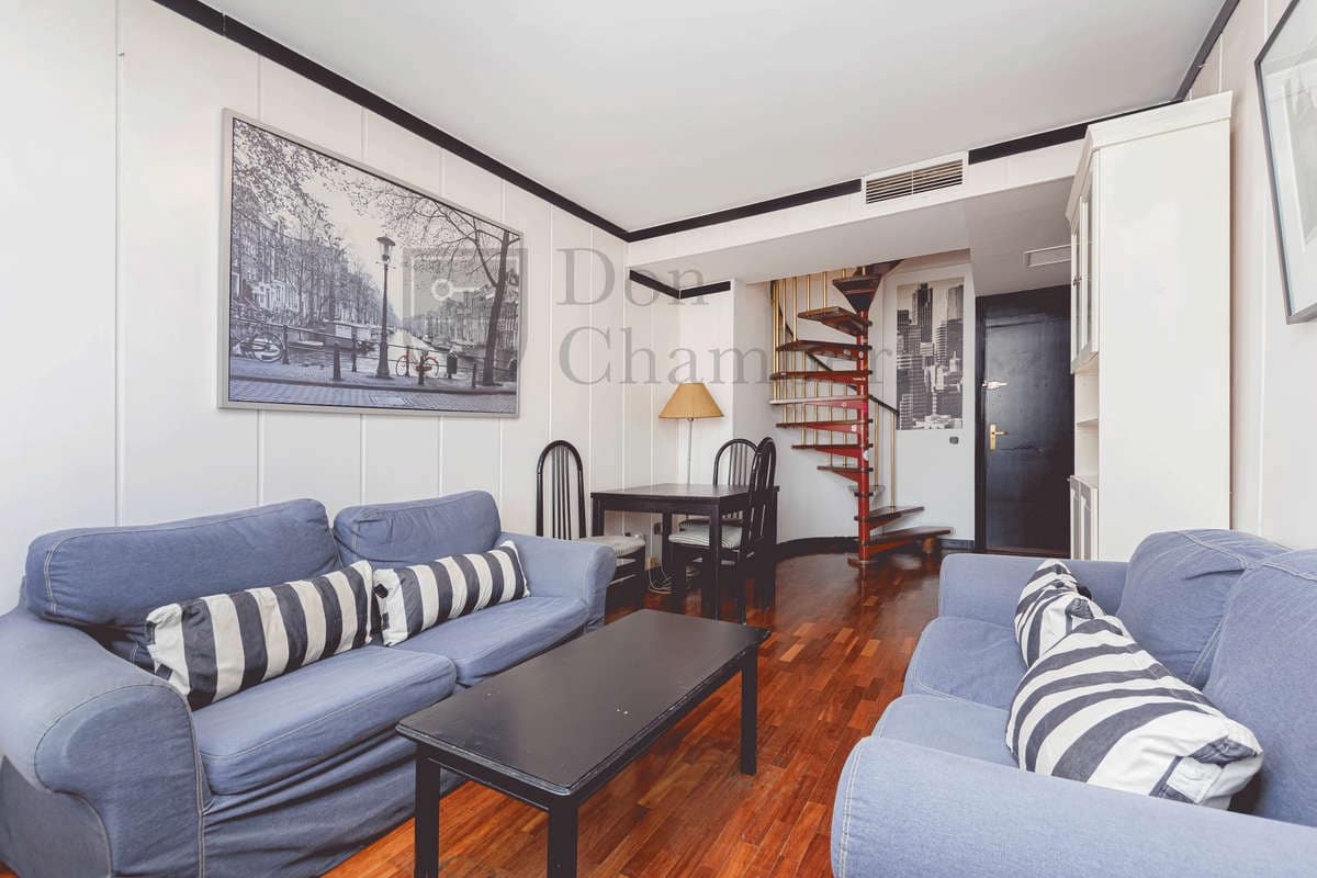 Pareado de 2 habitaciones en Madrid ciudad en alquiler - 1.900 € (Ref: 10040286)