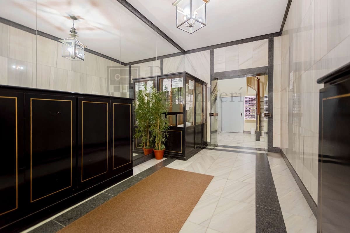 Pareado de 2 habitaciones en Madrid ciudad en alquiler - 1.900 € (Ref: 10040286)